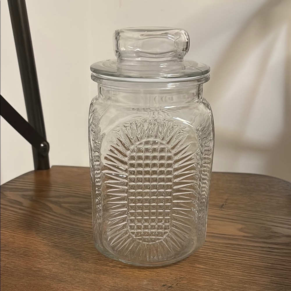 Anchor Hocking Sunflower Pattern Apothecary Clear glass jar with Lid